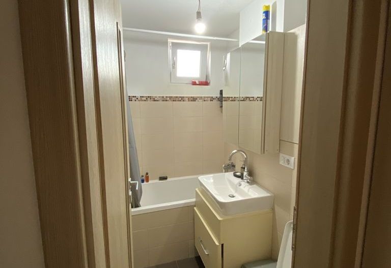 Apartament 4 camere decomandat, metrou 3 min, etaj 4/4, zonă liniștită Titan - Poză 15