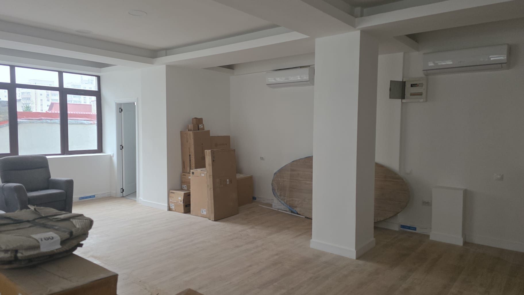 URGENT!, libera, CONSOLIDATA, birouri/comercial, 2 INTRARI, NEGOCIABIL - Poză 2