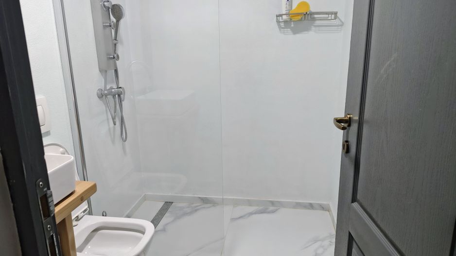 Chirie: apartament ultracentral, 3 camere 450 E neg. Comision 50% - Poză 7