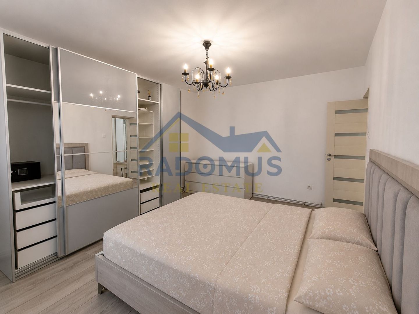 Apartament 2 camere | Renovat | Ultracentral| Boxa+Curte | 0% Comision - Poză 12