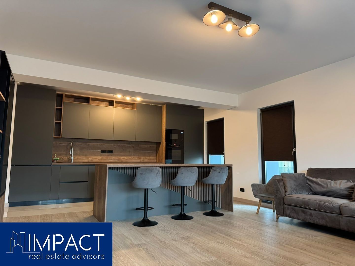 APARTAMENT 3 CAMERE | MOBILAT + UTILAT | LOC DE PARCARE - Poză 1