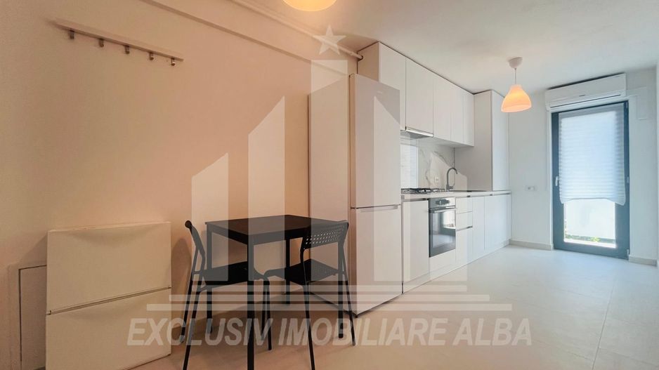 Apartament cu 2 camere, etaj 1, Bloc Nou - Poză 1