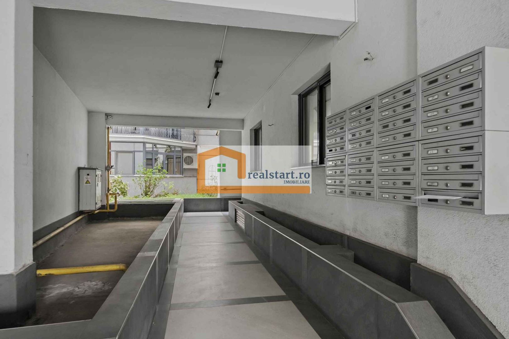 Parcul Circului,  la 300m Metrou Stefan cel Mare, loc parcare-garaj - Poză 26