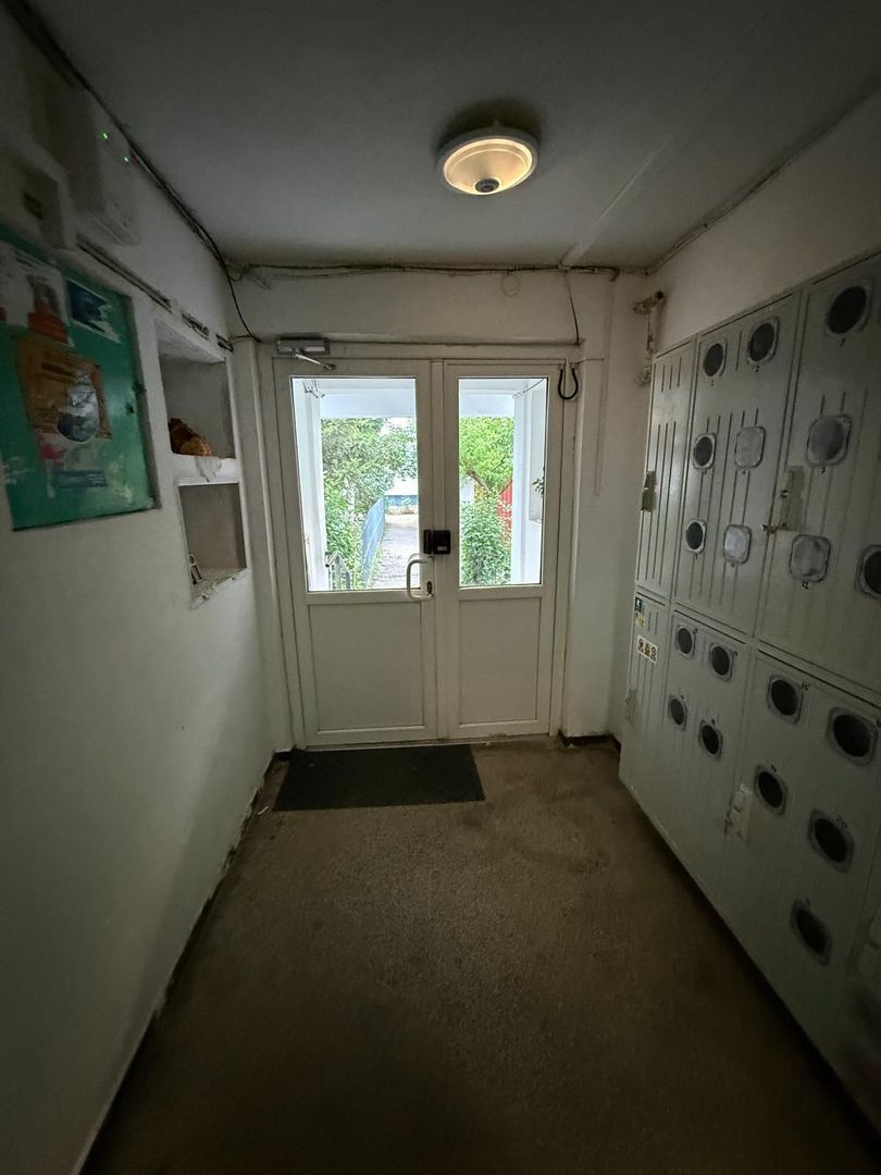 Ap 3 camere - decomandat - Campina - strada Milcovului - Poză 17