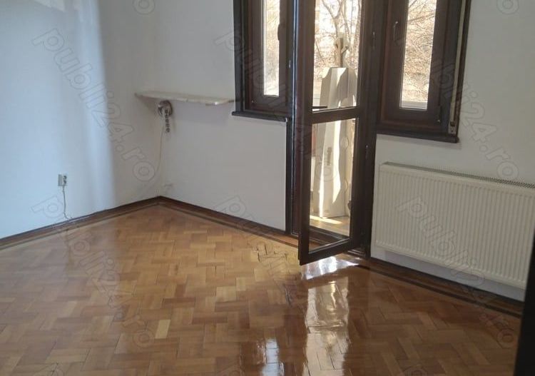 APARTAMENT IN VILA  PARCARE ZONA VICTORIEI - Poză 3