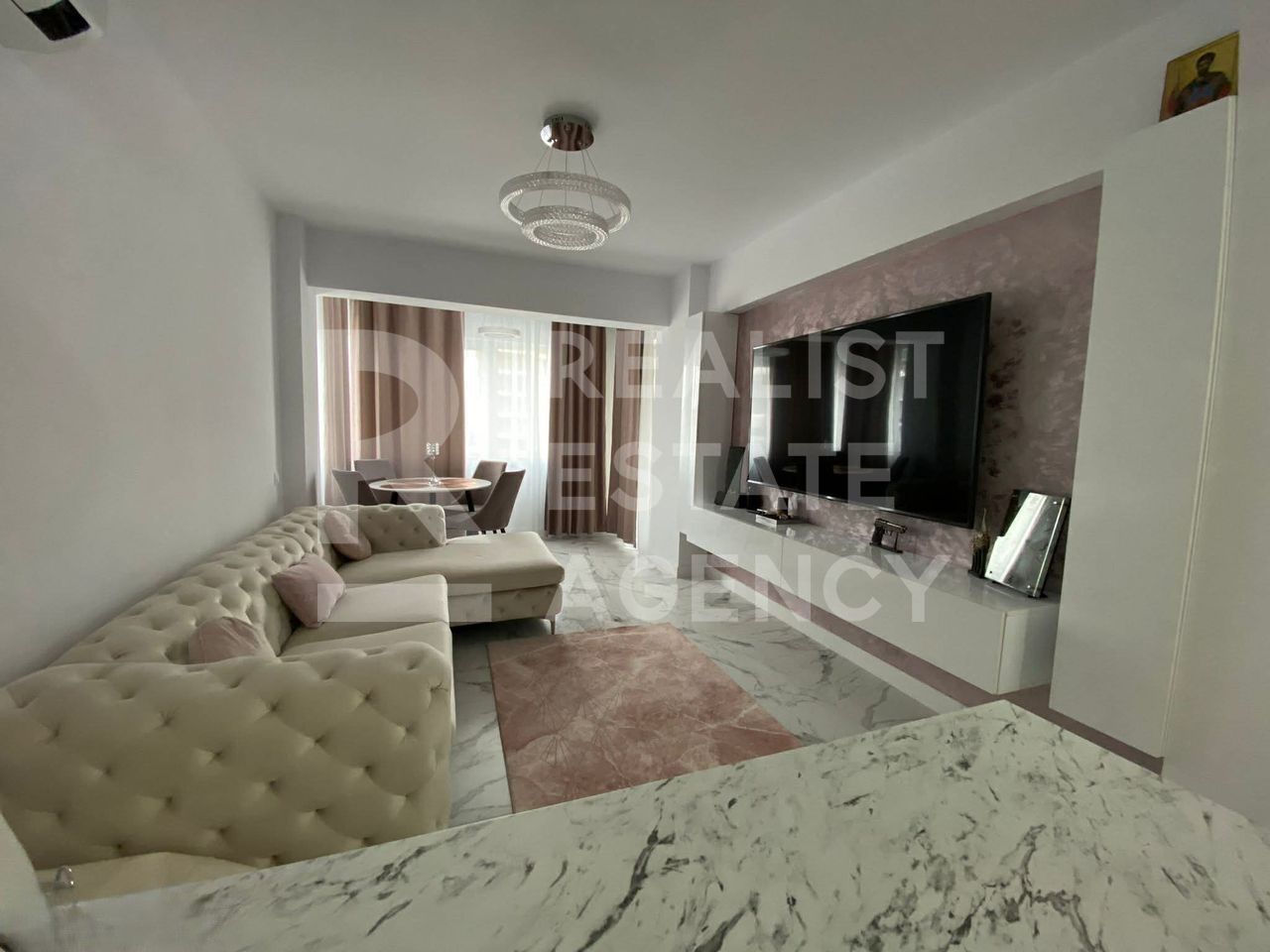 Vânzare, apartament 2 camere, zona Titan - Poză 1