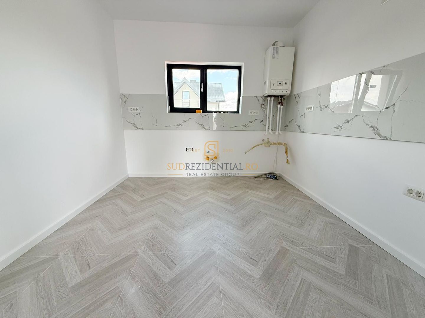 Casa individuala / Teren 427mp / 4 Camere / 2 Bai - Poză 7