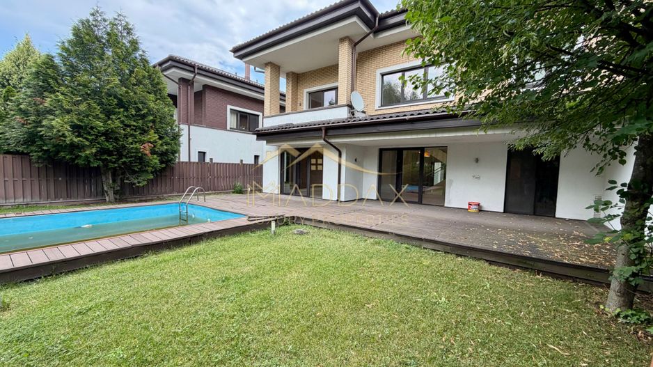 Vila cu 9 camere *900 teren* & piscina privata // Pipera - Poză 1