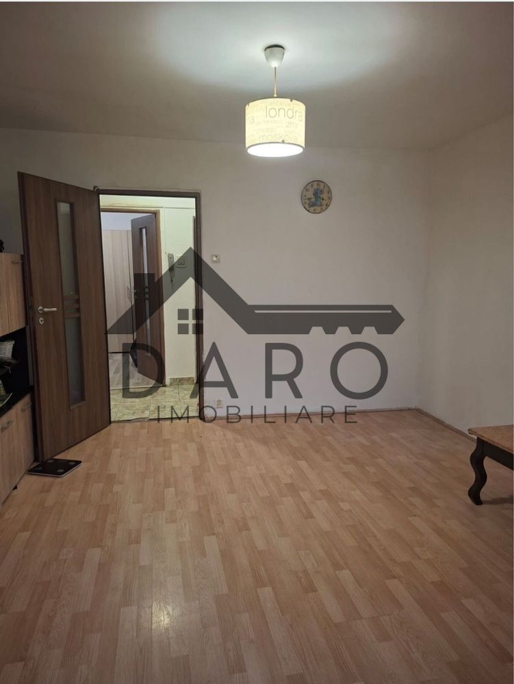 Vând apartament cu 3 camere zona Dâmbu Pietros aproape de bulevard . - Poză 5