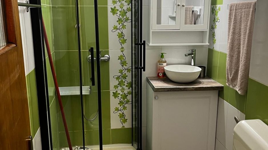 Garsonieră lângă metrou Titan, mobilată complet, etaj 4/10, balcon închis - Poză 2