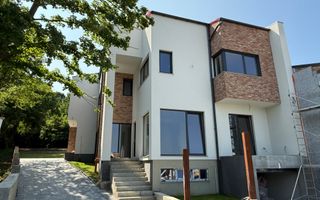 Case cuplate la liziera padurii , ideale pentru 2 familii ! - Poză 2