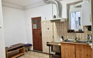 Apartament 3 camere în casă,  Ultracentral, cu grădină - Poză 4