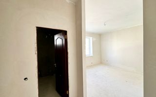 De vânzare – Bloc cu destinație comercială în Anenii Noi, pe Strada Centrală. - Poză 13
