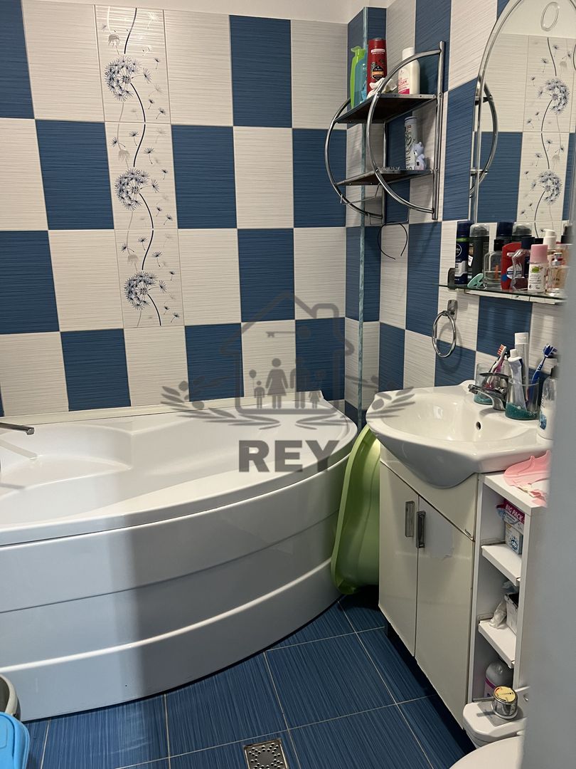 Apartament etaj 3/dormitor/bucatarie/baie/balcon - Poză 5