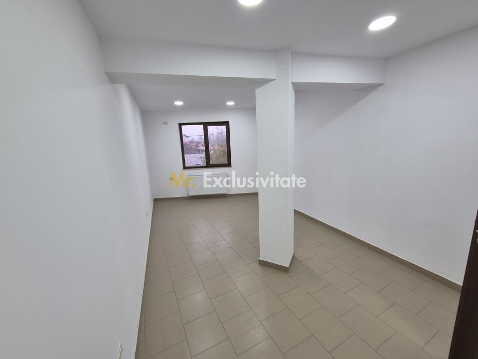 Spatiu de birouri generos - Poză 5