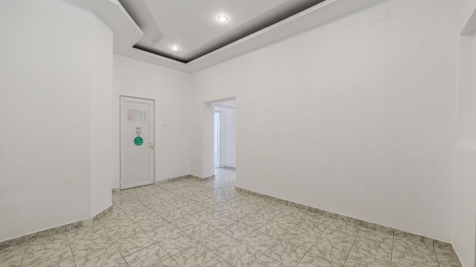 Proprietate multifunctionala | Doua cladiri | 581 mp | Pitesti - Poză 23