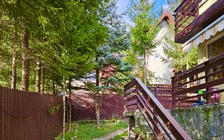 Casa de vacanta la liziera padurii cu vedere libera catre muntii Bucegi - Poză 4