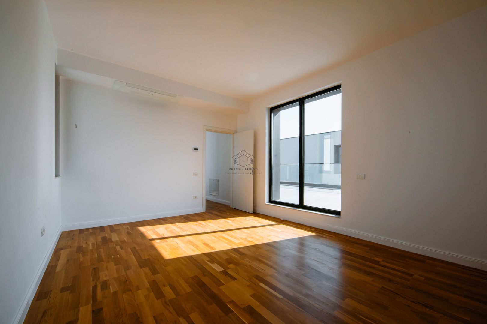 VILA SUPERBĂ CU 4 DORMITOAARE ȘI PISCINA LA INCHIRIERE - Poză 37