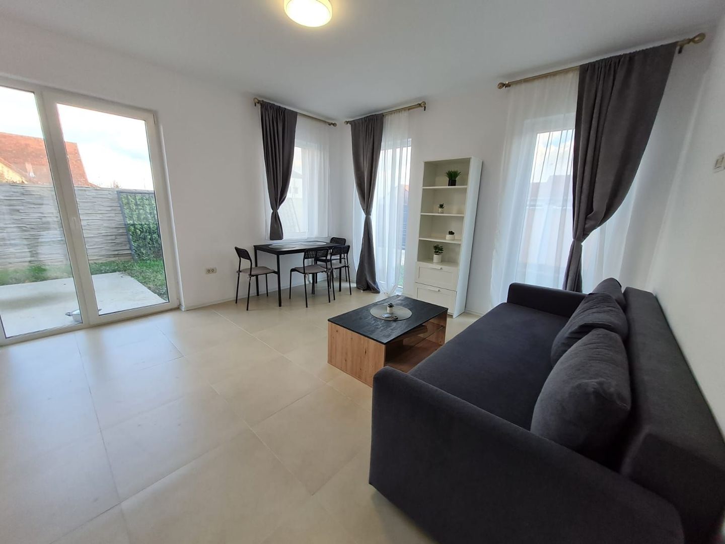 Duplex in Dumbravita cu camera pe parter - Poză 2