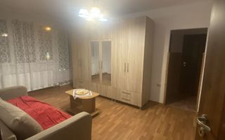 Vând apartament 2 camere, 50 mp si balcon, renovat și mobilat. - Poză 1