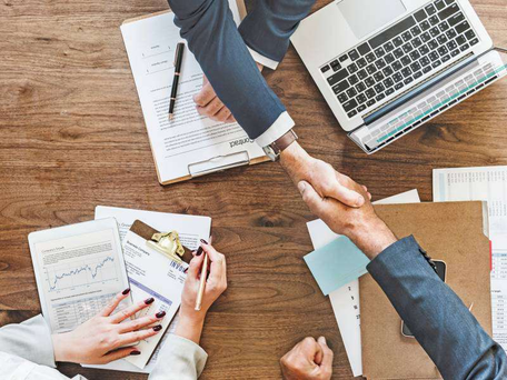 
    
    Asistență și Negociere în tranzacții
  