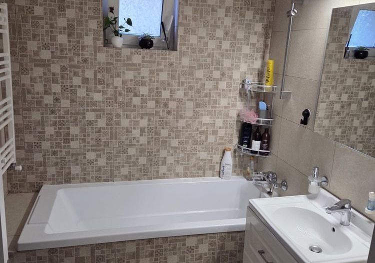 Închiriere Apartament 3 camere Decomandat Rahova, Parcare Inclusă, Centrală - Poză 6