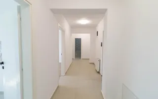 Schimb apartament 3 camere Tractorul cu 2 camere + 70.000 € diferență - Poză 17