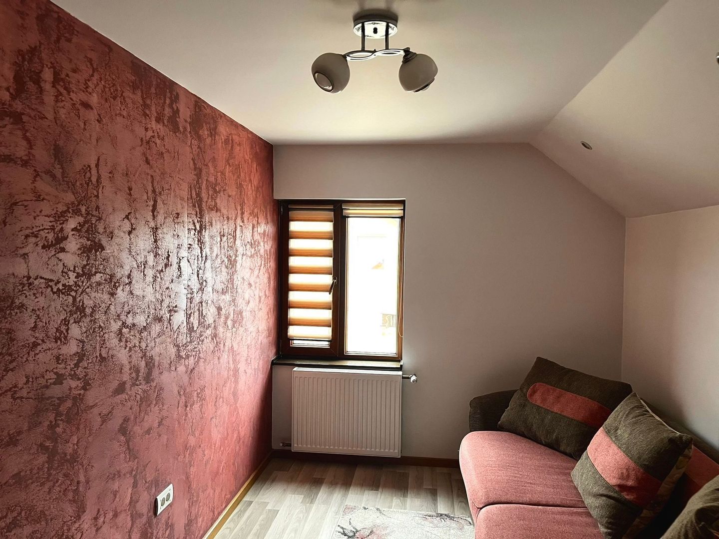 Casa Individuala Sanandrei,P+M,4 Camere,Terasa Acoperita,Teren Generos,Mobilata - Poză 14