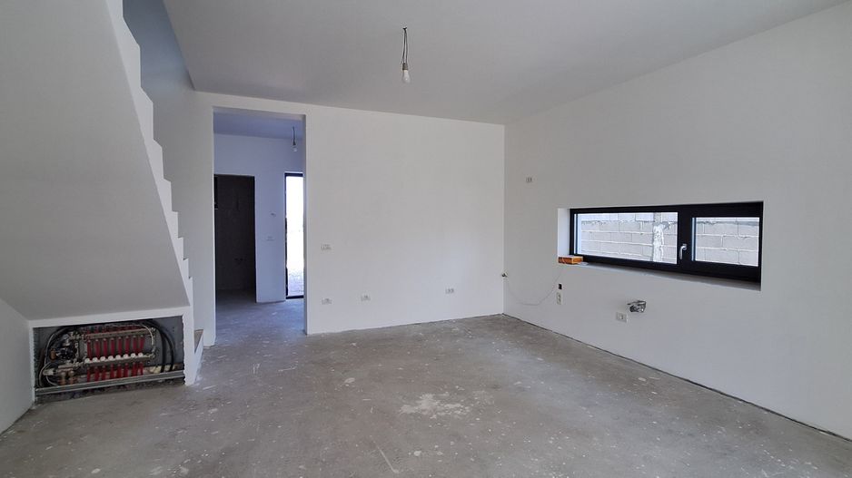 Duplex modern P+E cu 4 camere - Poză 29