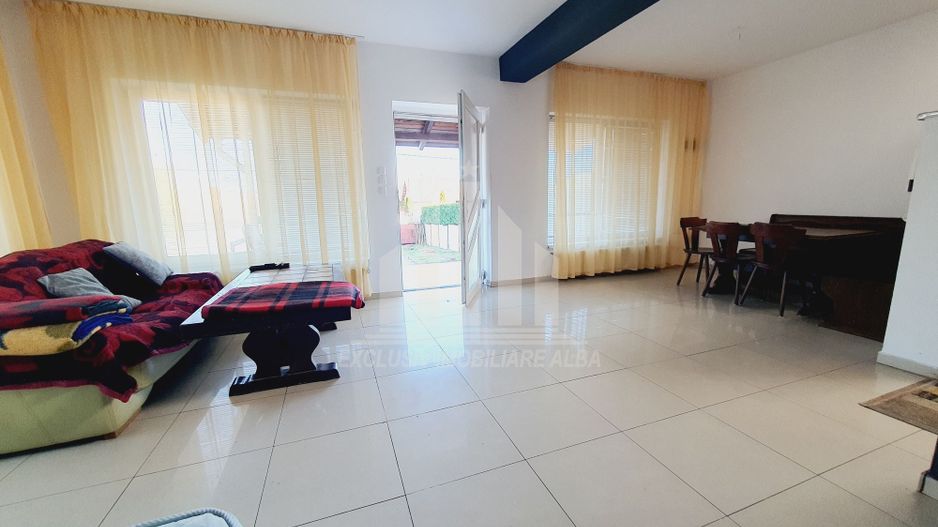 Casa de inchiriat in Cetate - Poză 3