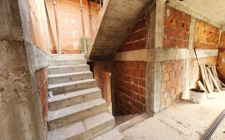 Casa la rosu, D+P+1E, 1433 mp teren, Valea Popii - Poză 5