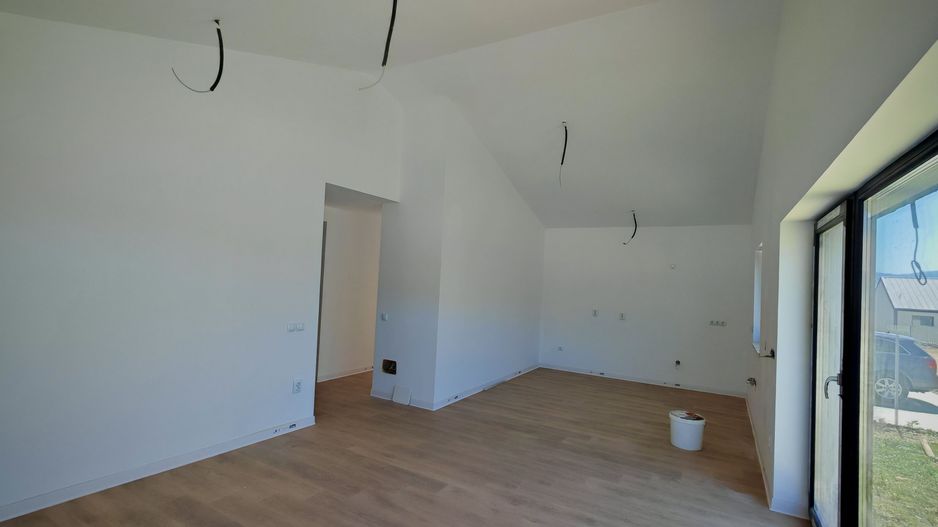 Casa individuala constructie NOUA Codlea,PARTER ,4 camere,curte 400 mp - Poză 4