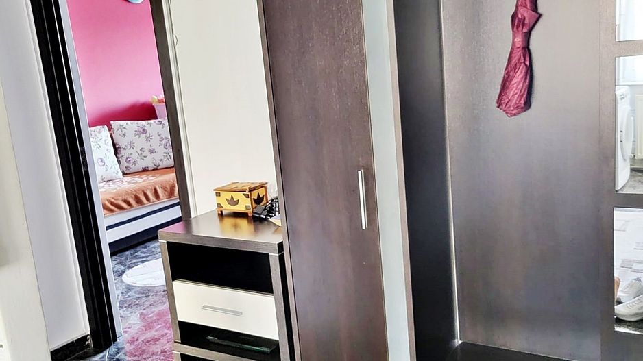 Codlea, apartament 2 camere decomandat, etaj 1, mobilat, 75000 euro - Poză 16