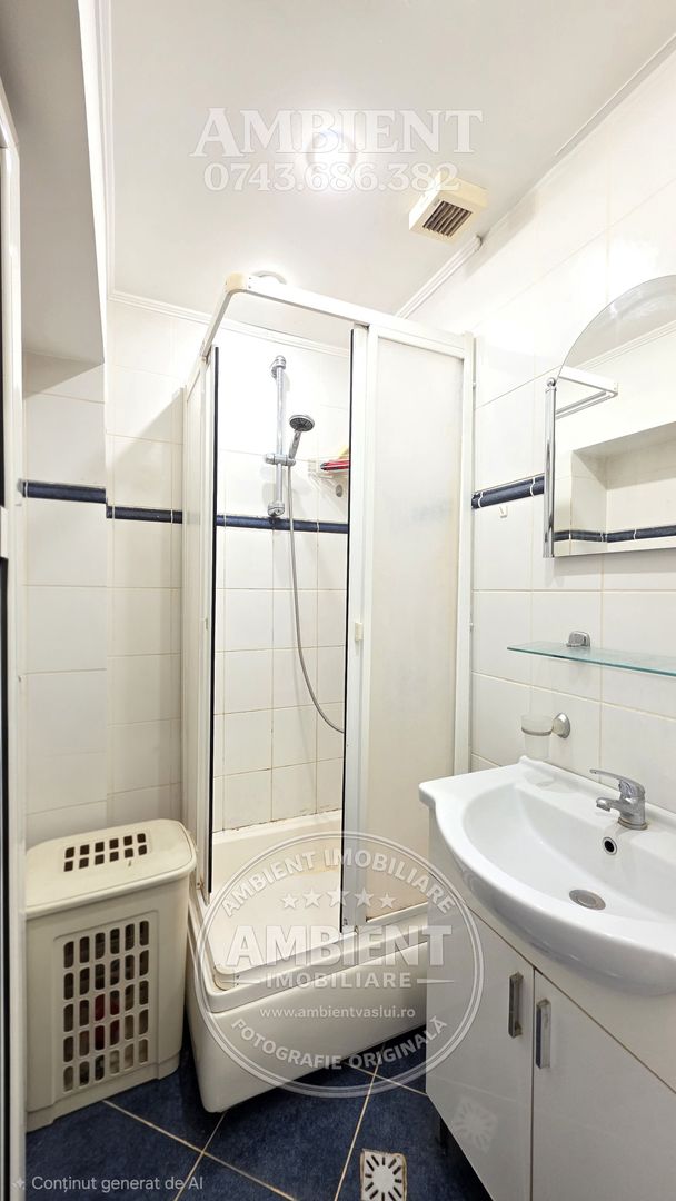 Apartament cu 4 camere, mobilat și utilat, VASLUI - zona ULTRACENTRAL; - Poză 11