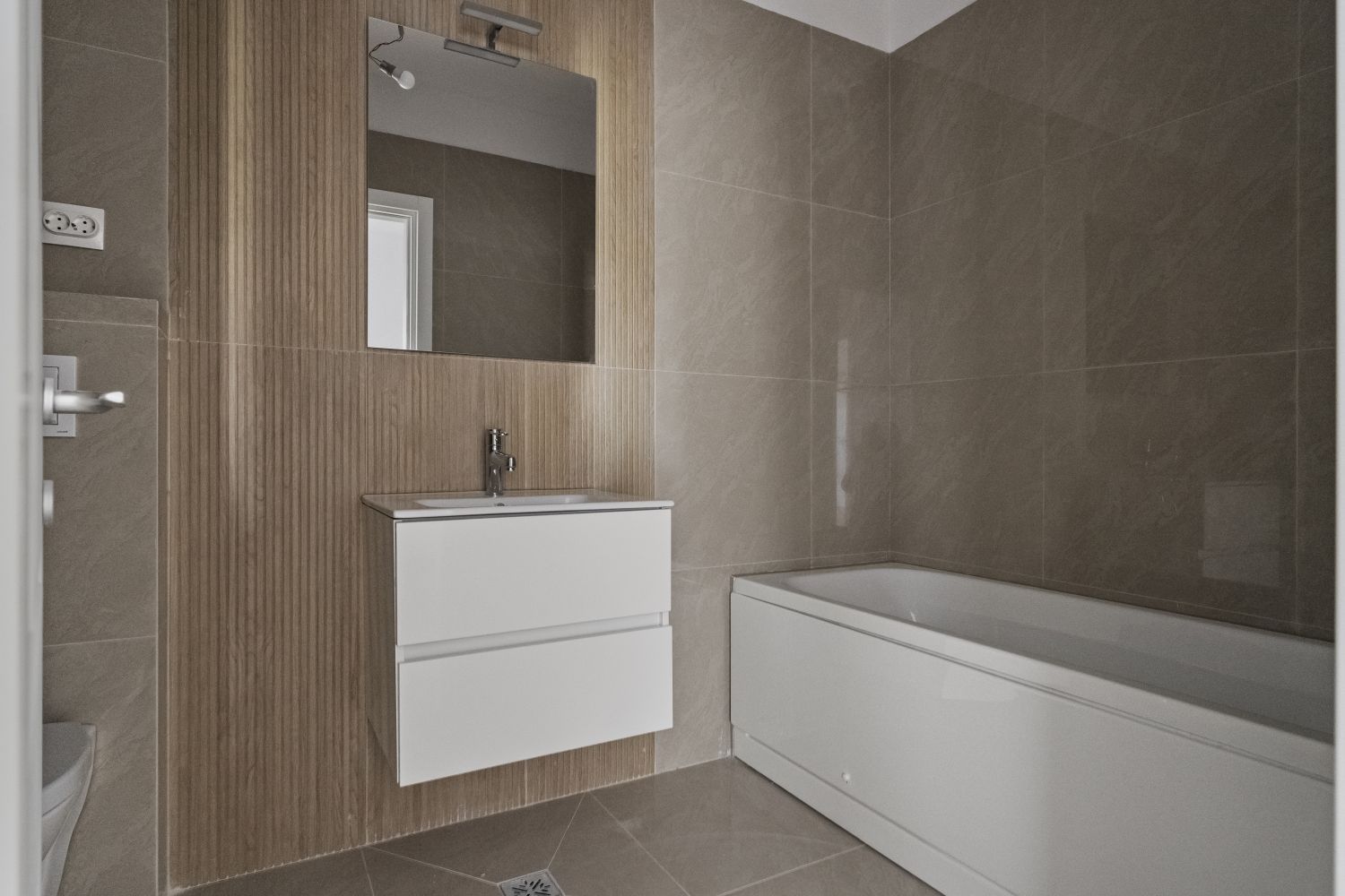 Militari-Pacii-2 Camere, dec, bucatarie inchisa, 62.1 mp, Bloc Nou, Comision 0% - Poză 9
