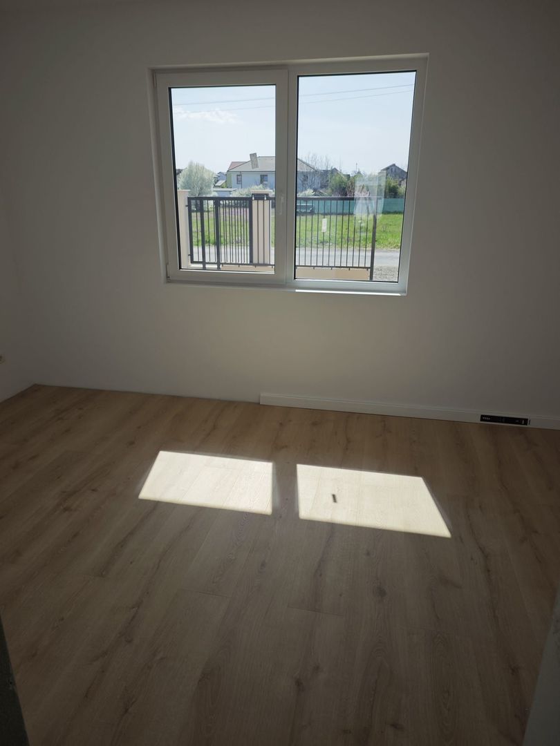 Duplex cu 4 camere si teren generos 350mp - Poză 9