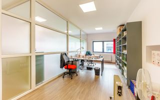 Parcare tiruri și spațiu de birouri - Poză 9