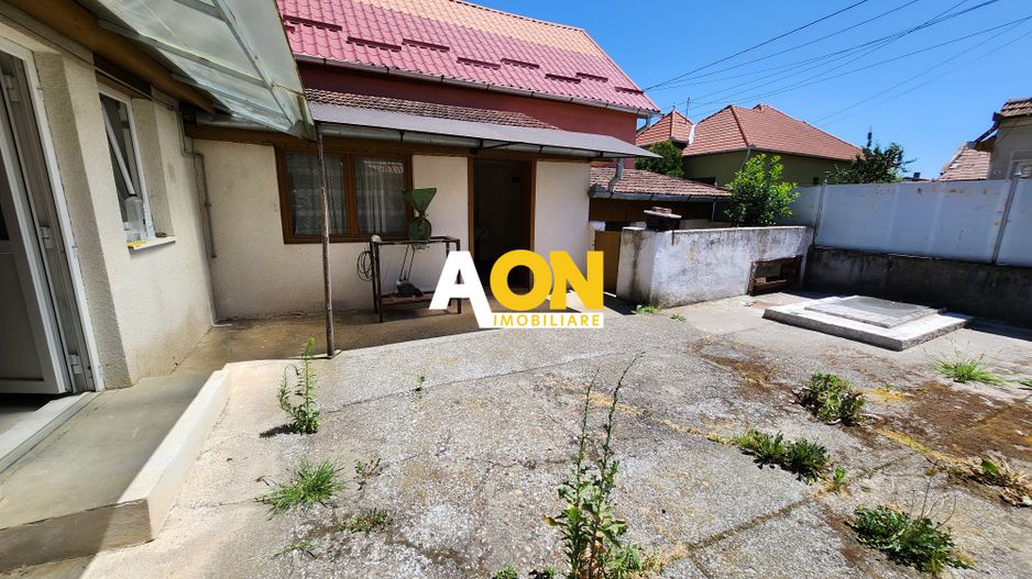 Casă cu 4 camere de vânzare în zona Barabant - Poză 19