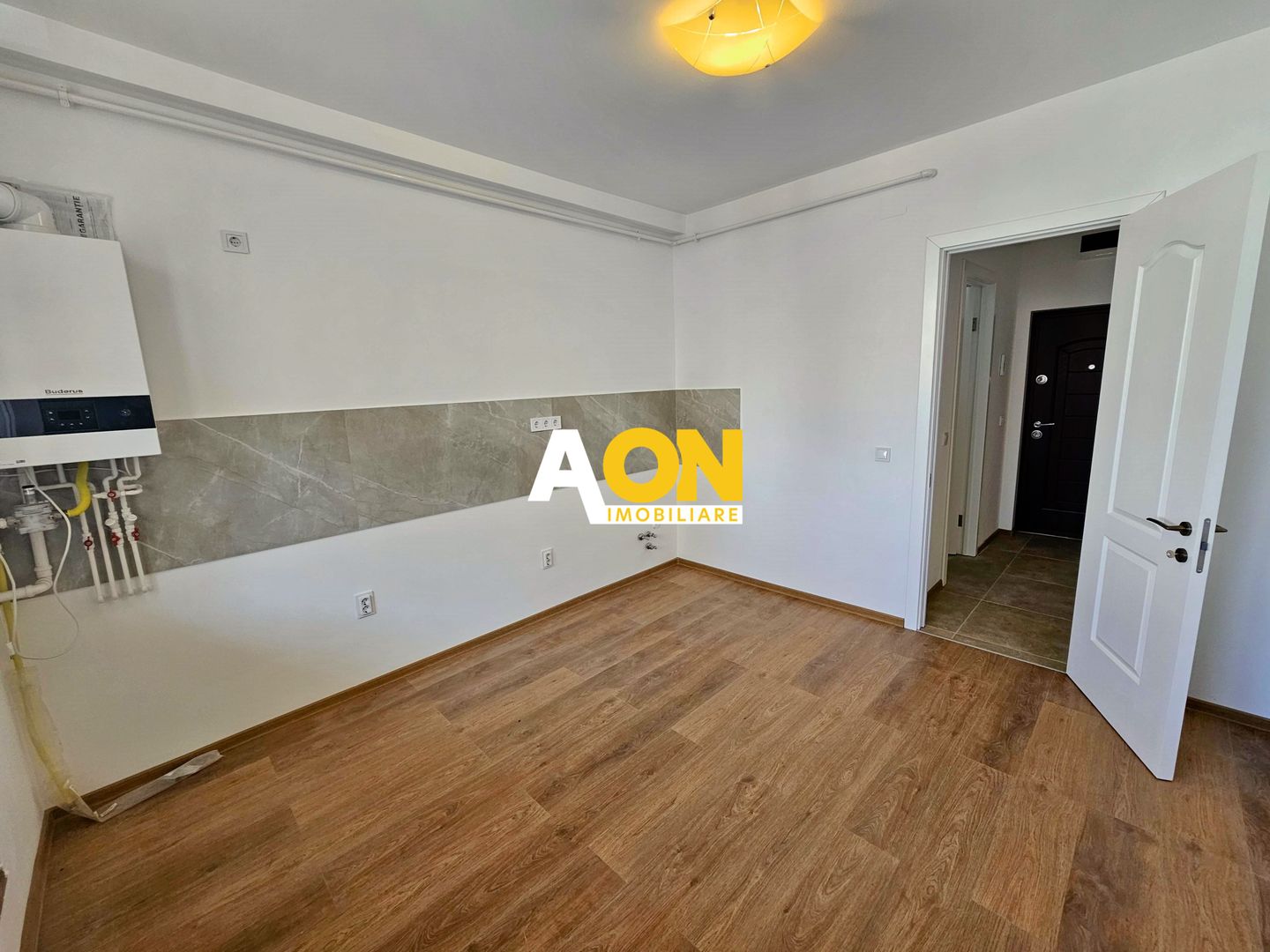 Apartament cu o camera, 40 mp utili + balcon 10 mp, etaj 1, Cetate - Poză 5