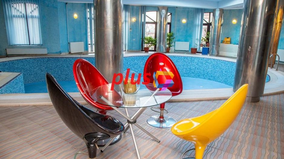 Conac cu piscina - 1810 mp - Poză 12