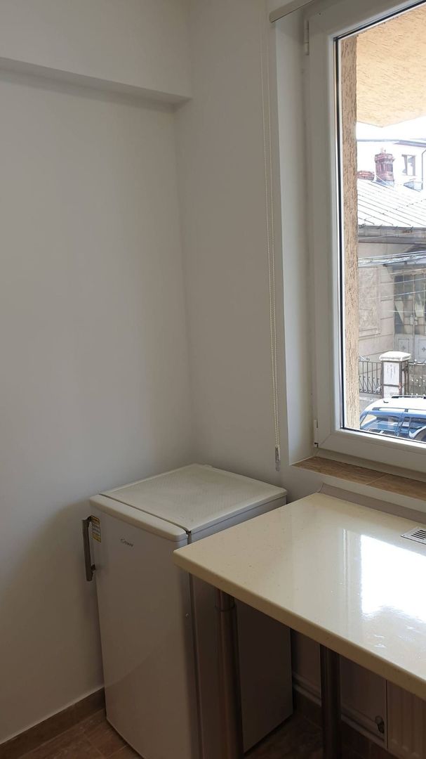 De vanzare Apartament 3 camere Mitropolie, ULTRACENTRAL liniste Unirii - Poză 13