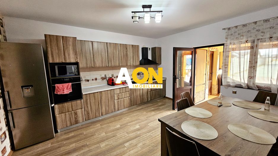 Casa 3 camere, mobilata, utilata, 515 mp teren, garaj Micesti - Poză 6