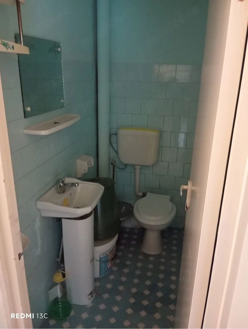 Apartament 3 camere de vanzare - Poză 1