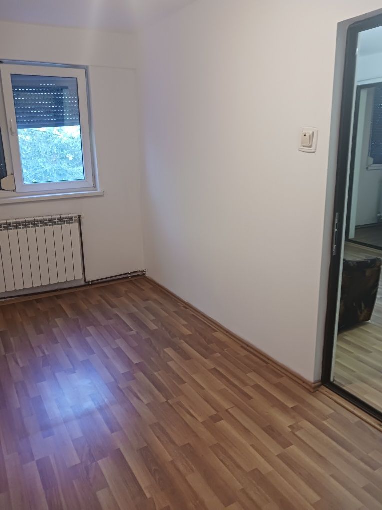 3 camere, Micro 13B,  etaj 4, bloc cu acoperis - Poză 4