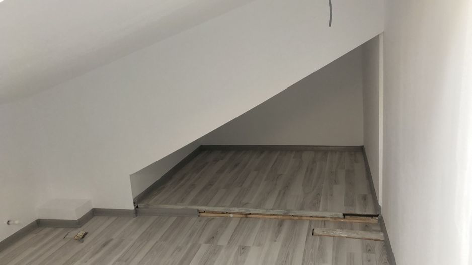 Casa noua în Giulesti de închiriat - curte 220mp - Poză 15