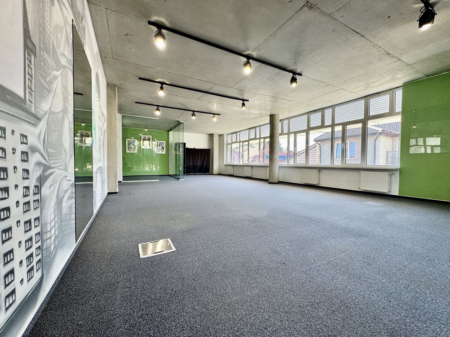 Clădire de birouri în zona Centrală - Poză 3