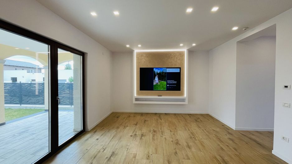 Casa de inchiriat in Dumbravita - Conexiuni excelente si spatiu versatil! - Poză 1