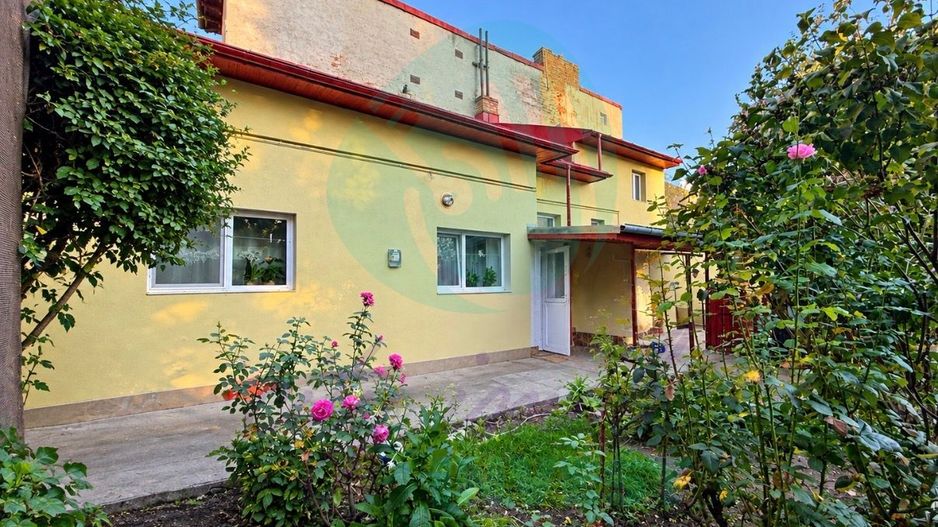 Căsuță interbelică în Cartierul Evreiesc | 225 mp teren | Curte liberă 135 mp - Poză 1