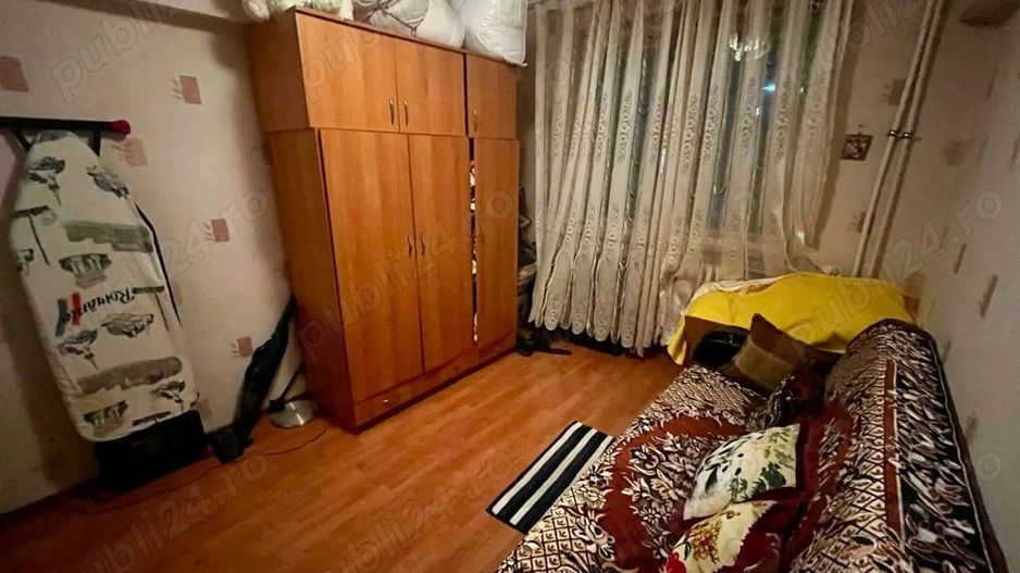 De vanzare apartament 3 camere, Pecineaga/Rahova - Poză 2