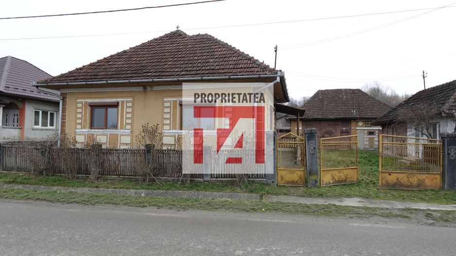 Casa cu anexe Remeti pe Somes - Poză 1